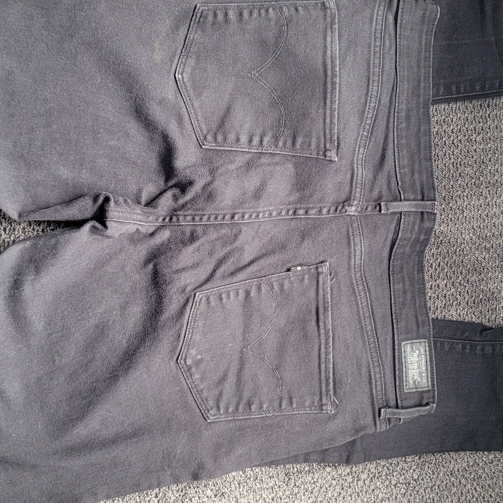 Levis